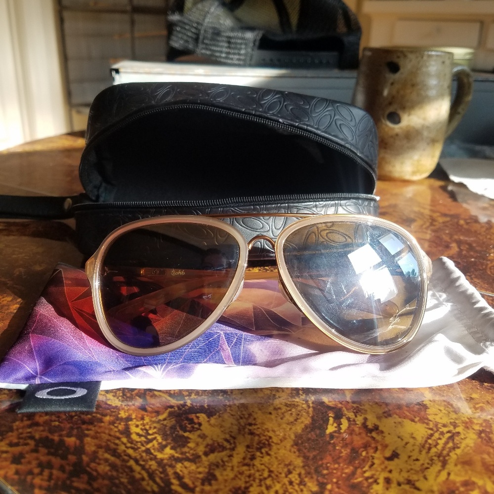 Women's Oakley Aviator Sunglasses